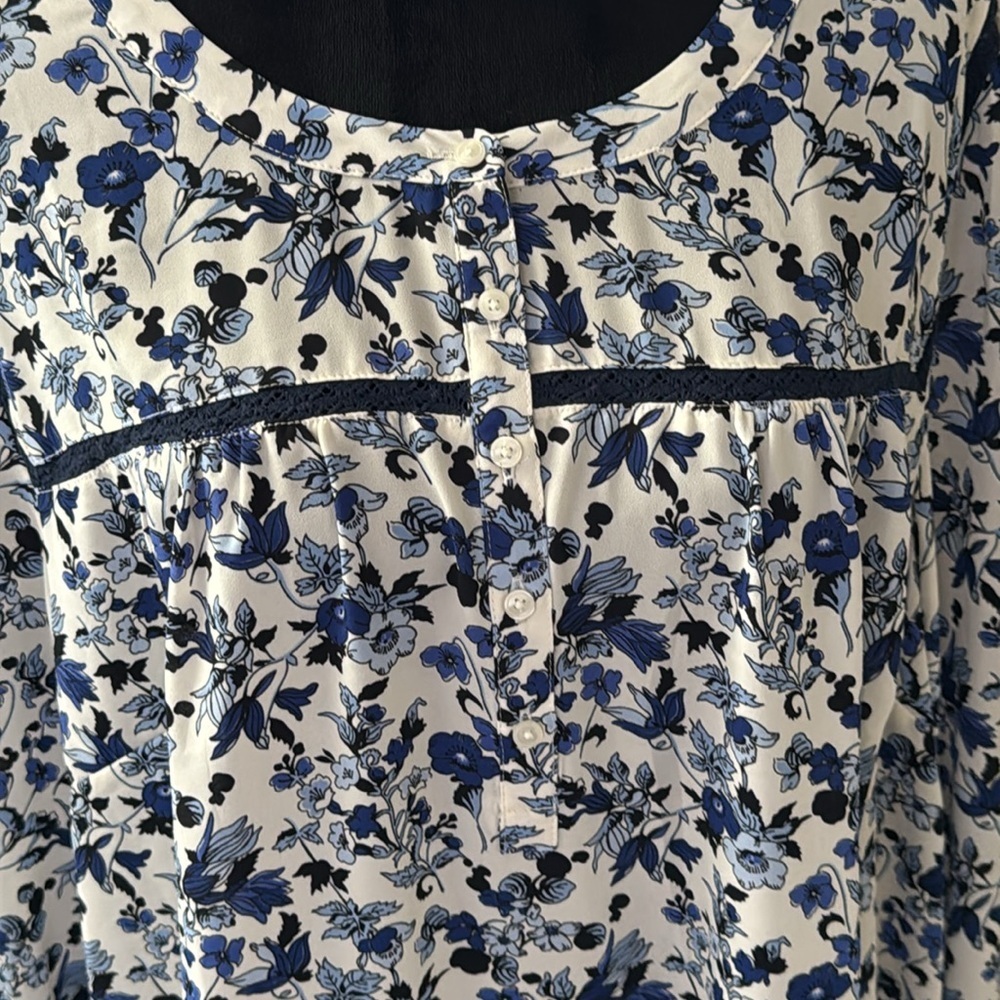 Talbots ivory blue floral print crochet trim‎ long sleeves top Sz 3X - Picture 2 of 6